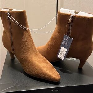 Universal Thread Brown Ankle Booties with Kitten Heel